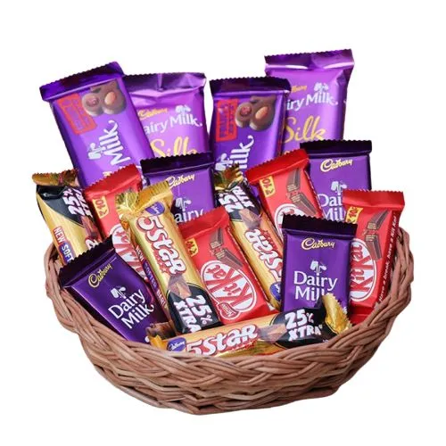 Online delicious chocolate gift basket to Pune Express Delivery   PuneOnlineFlorists