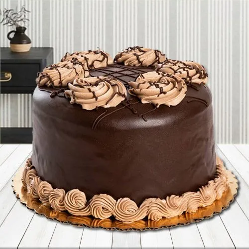 Online Delectable Chocolate Cake