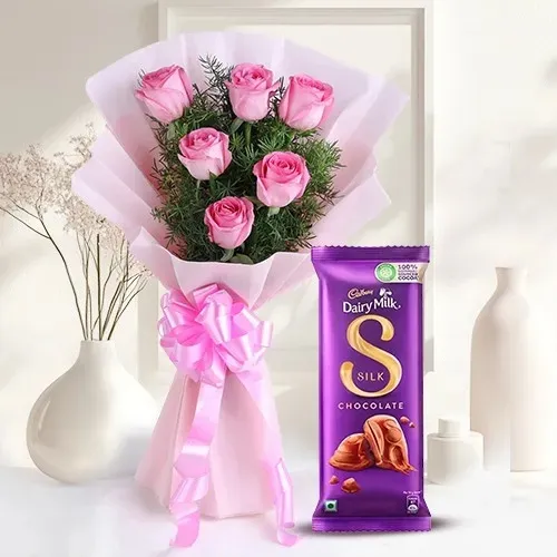 Celebrate Womens Day   Roses and Chocolate