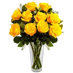 Shop Yellow Roses in a Vase<br>Online