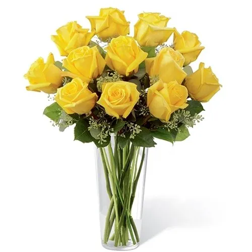 Order Yellow Roses in a Glass Vase Online