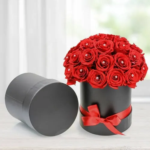 Marvelous Red Roses in Black Cardboard Gift Box Marvelous Red Roses in Black Cardboard Gift Box