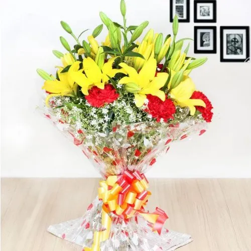 Online Bouquet of Lilies N Carnations