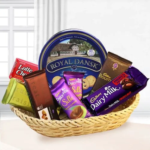 Same Day Online Chocolate Delivery in Pune through Send Best Gift