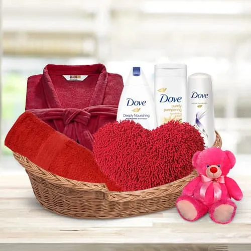 Buy Womens Essential Gift Basket